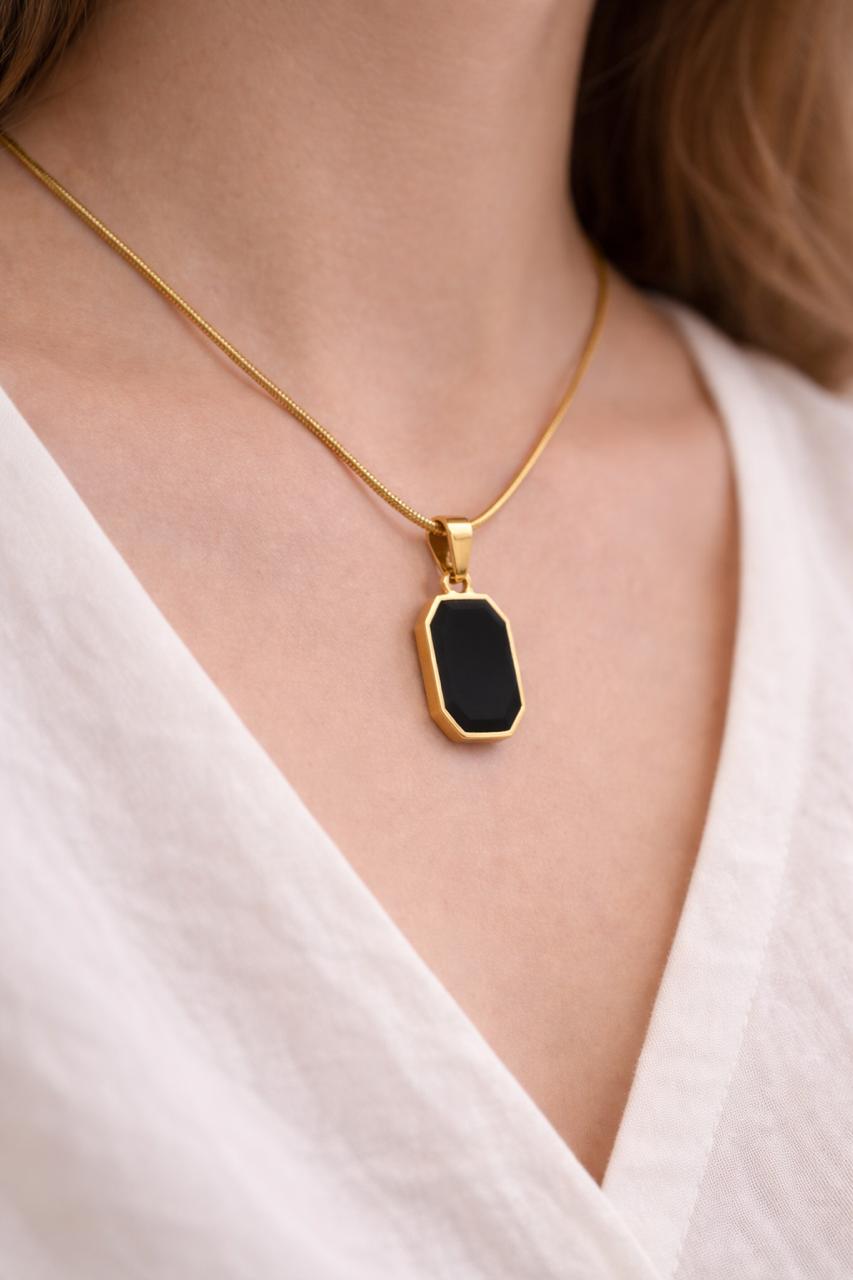 Black Stone Nacklace