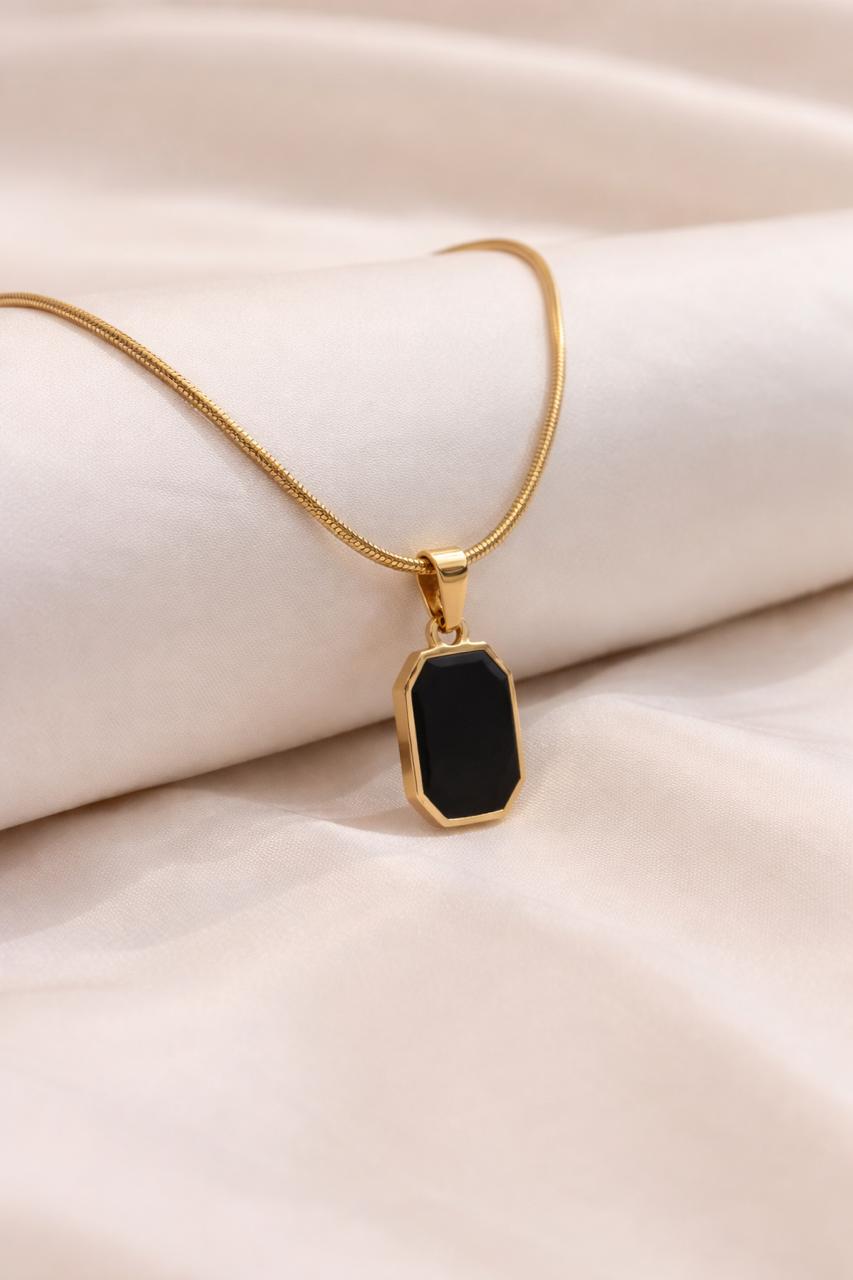Black Stone Nacklace